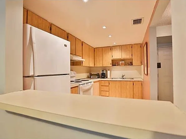 9367 Fontainebleau Blvd APT G236, Miami, FL 33172