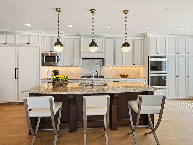 875KitchenIsland_07272025