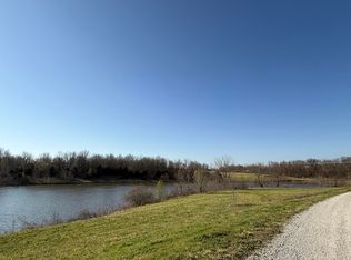 Drake Rd, Marshall, MO 65340