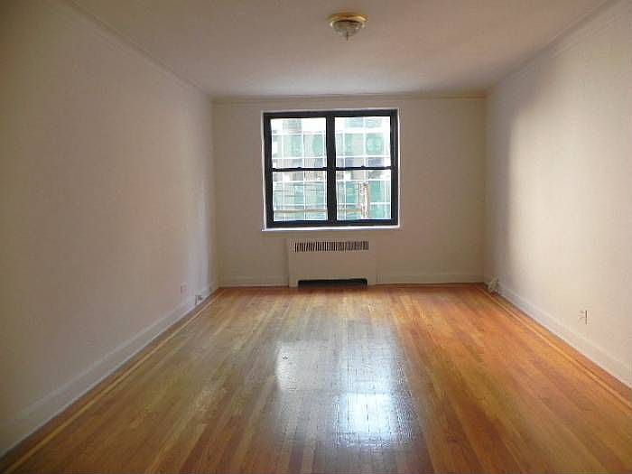 2ND BEDROOM AND/OR LIVING