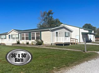 11001 Violet Dr, Red Bud, IL 62278