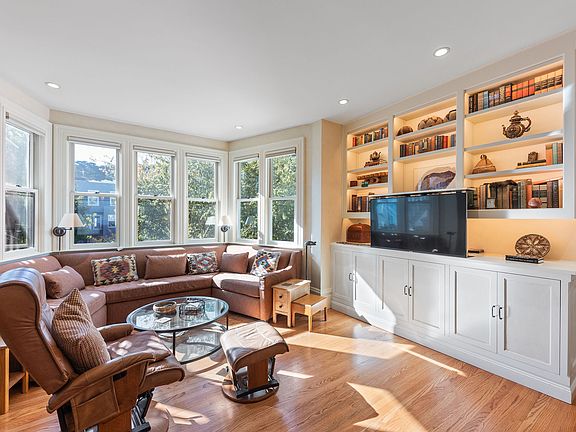 4th image of 857 Elizabeth St #A