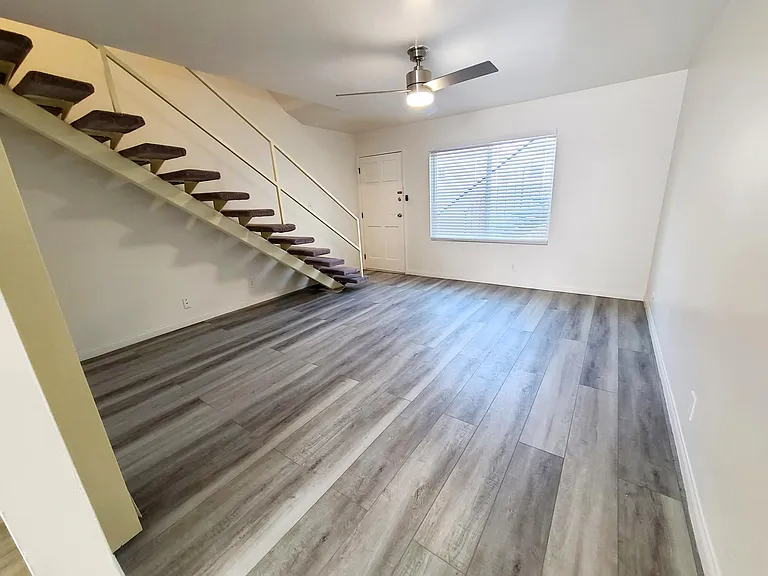 206 N Myers St #C — Photo 8