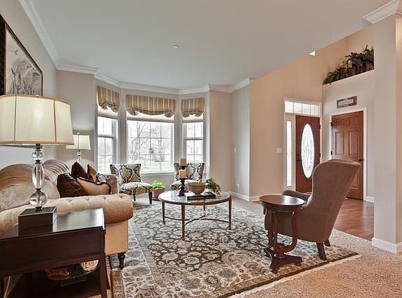 4th image of 5908 Mackinac Ln