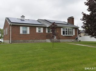 8 Dean Dr, Newington, CT 06111