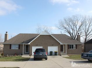 5401 Woodland Dr, Shawnee, KS 66218