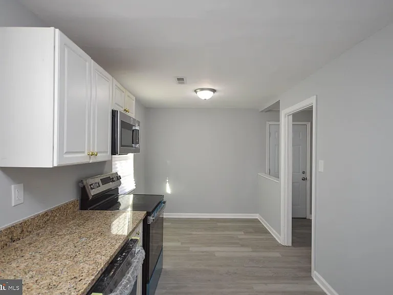 46670 Midway Dr #B — Photo 7
