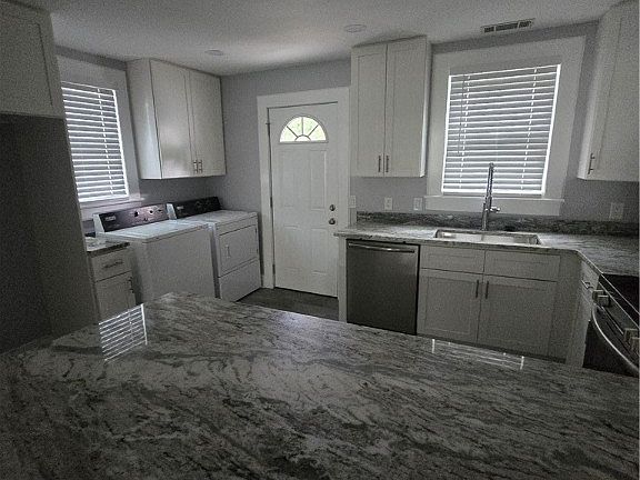 4th image of 2209 Mississippi Ave
