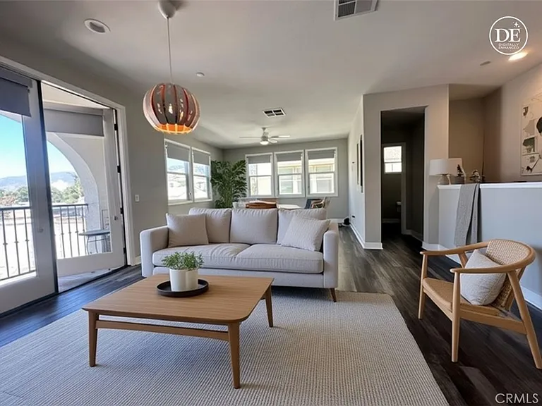 623 W Foothill Blvd #44 — Photo 4