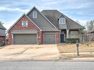 4501 W Oakridge St, Broken Arrow, OK 74012