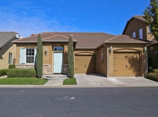 4225 Serena Ln, Clovis, CA 93619