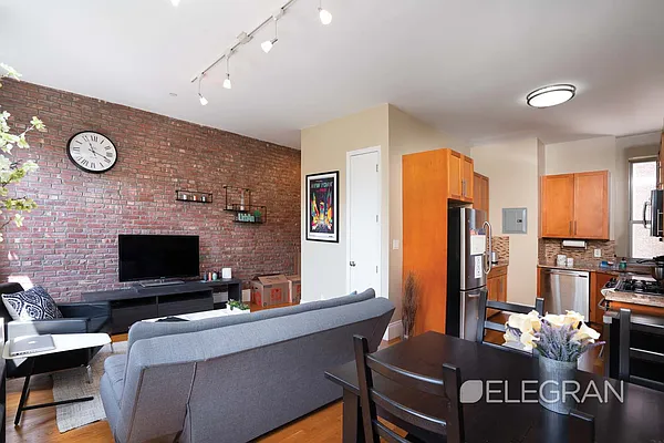 Rented by (Legacy) Elegran | media 18