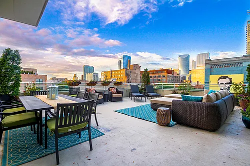 909 W Washington Blvd #413 Photo 1