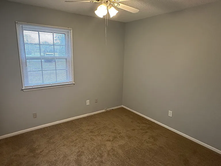 1711 Rose Hill Ct — Photo 7