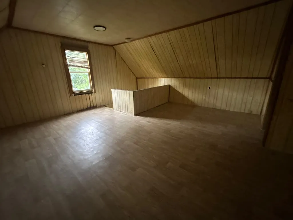 4 bed, 1250 sqft, $1,300 — Photo 3