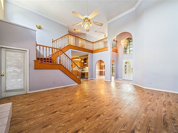 5th image of 4602 Lomond Dr