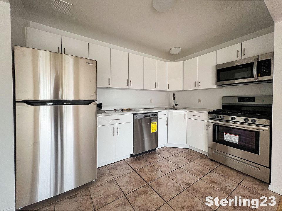 1st image of 3132 31st St APT 5D