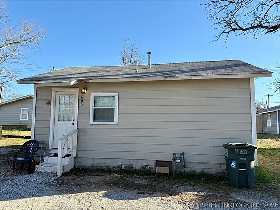 3rd image of 598 2nd St