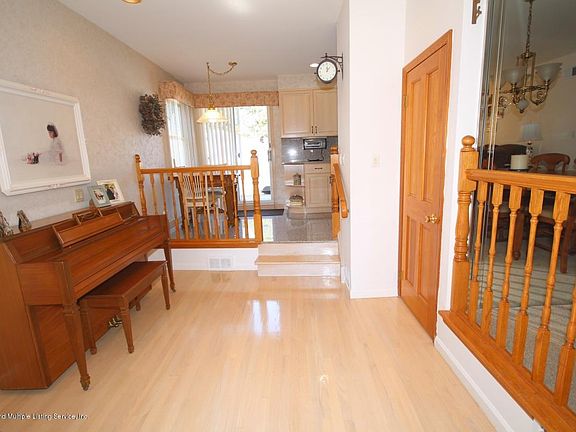 4th image of 171 Kennington St