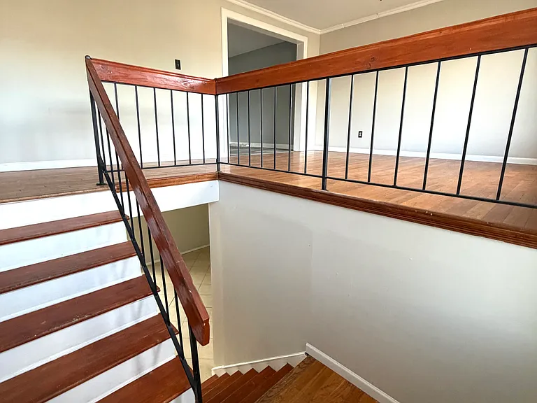 184 Village Dr — Photo 5