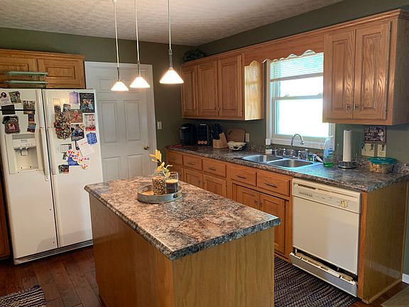 3rd image of 602 Green Valley Dr