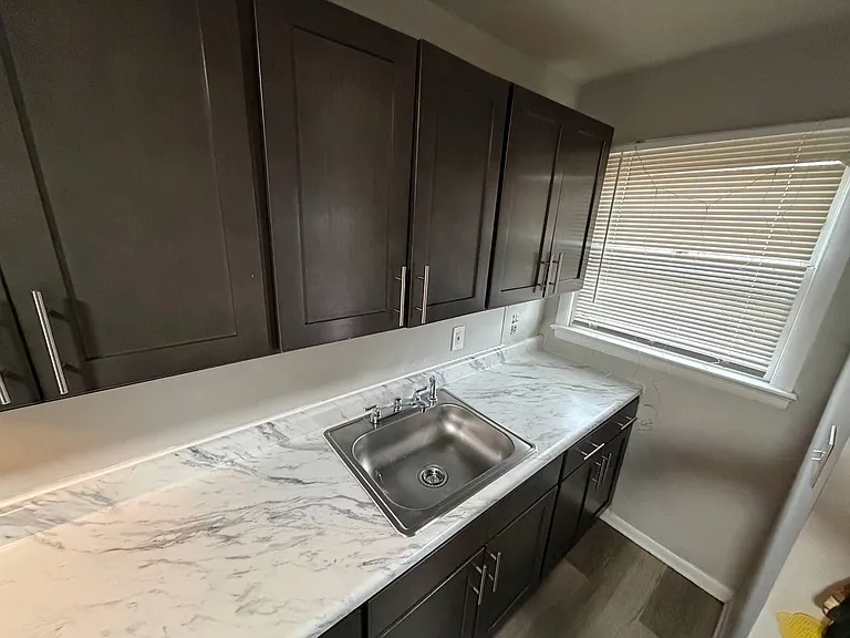 355 Plainfield Ave #5-B — Photo 6