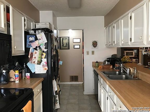 2nd image of 9466 Valley Dale St
