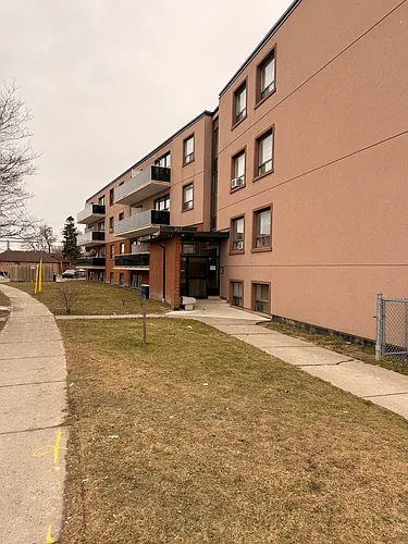923 Wilson Ave Photo 1