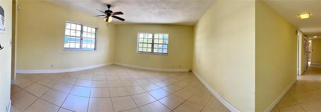 2 bed, 2.0 bath, 880 sqft, $1,900 — Photo 2