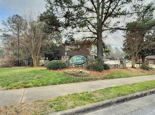 233 Summerwalk Cir, Chapel Hill, NC 27517