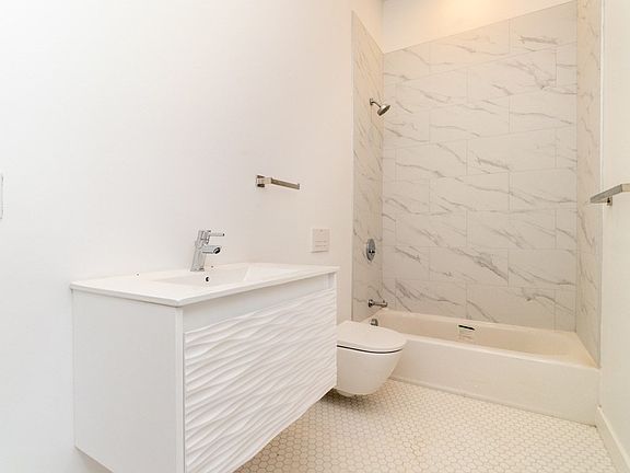 5th image of 150 Williams St #5