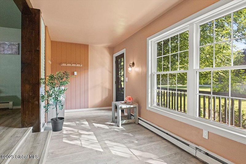 2nd image of 128 Kinder Drive