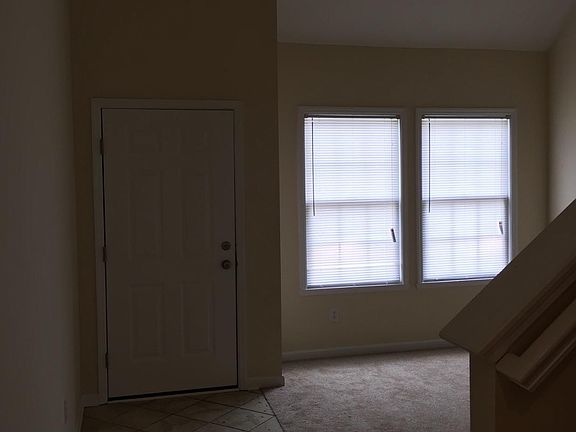 4th image of 828 Melanie 830 Ln