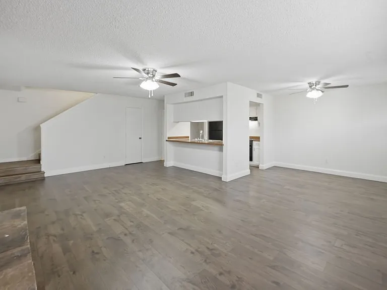 422 W Pecan Ave #C — Photo 3