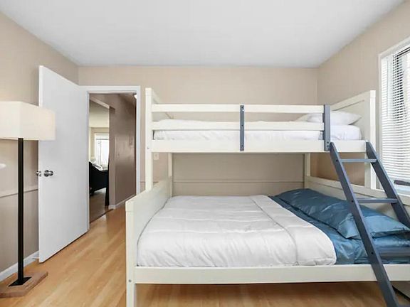4th image of 3115 Grand Ave S APT 202