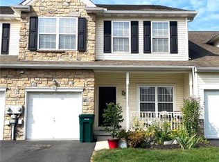 22 Cobblestone Dr, Easton, PA 18045