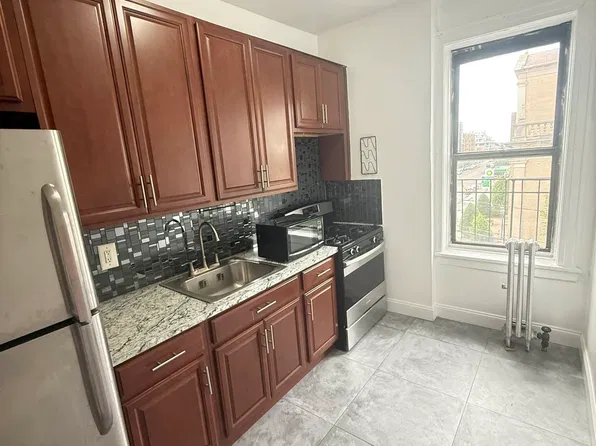 2970 Ocean Avenue image 1 of 5