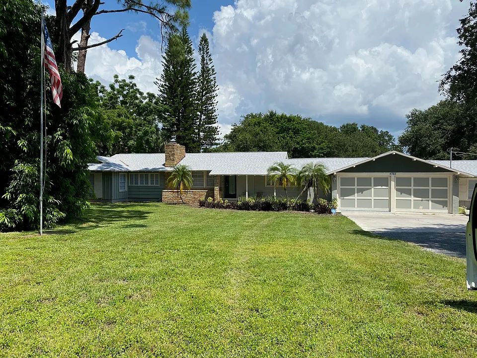 4765 Riverwood Cir