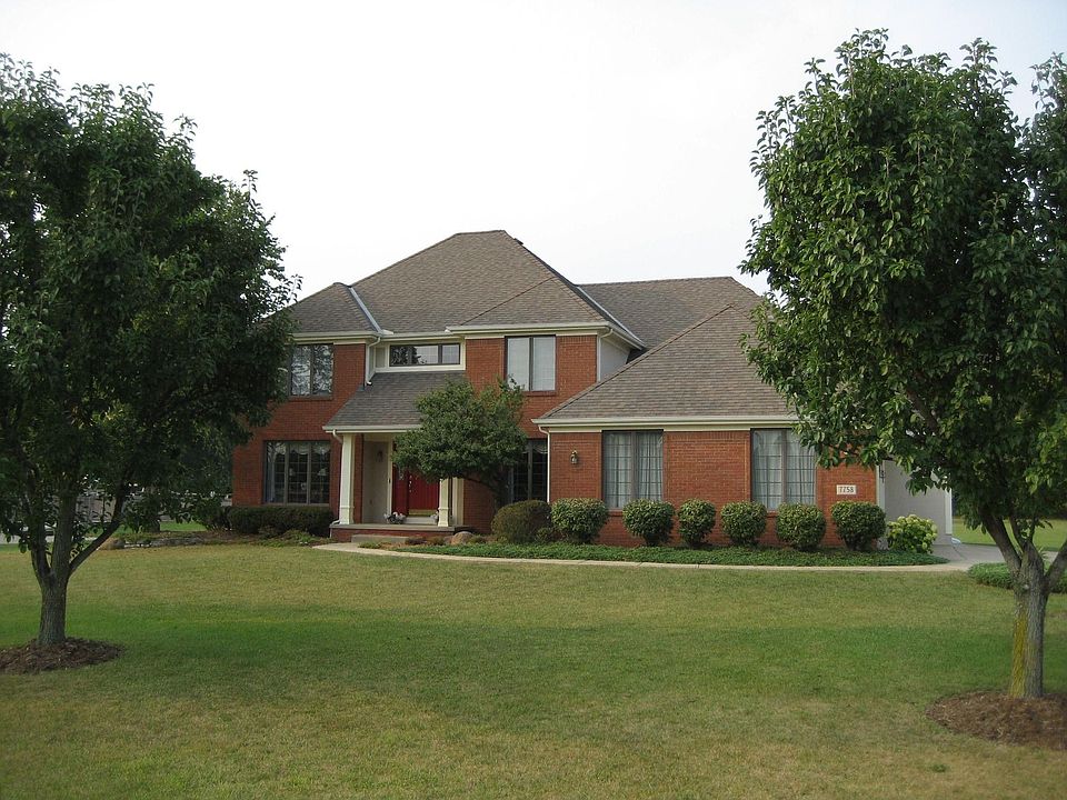 Welcome to 7758 Laurelwood Dr