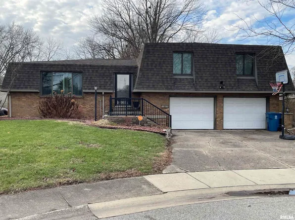 5 Saint Marys Ct, Springfield, IL 62702