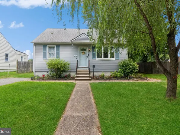 171 Fairfax Dr, Cinnaminson, NJ 08077