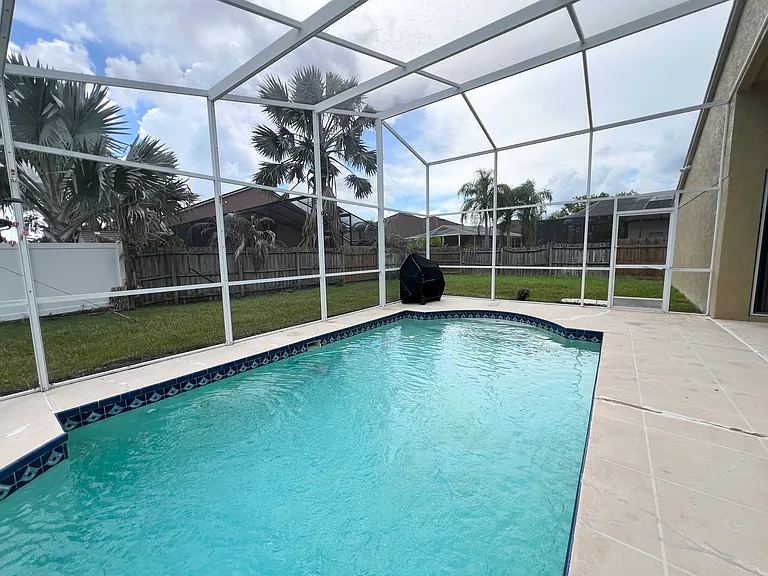 18110 Palm Breeze Dr — Photo 21