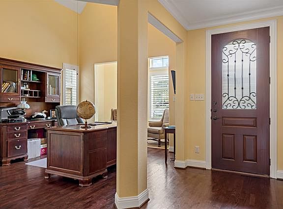 3rd image of 4649 Stone Oak Dr