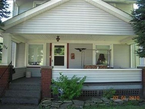 2nd image of 304 Orchard Ave