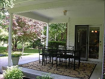 3rd image of 4096 Brockton Manor North Dr