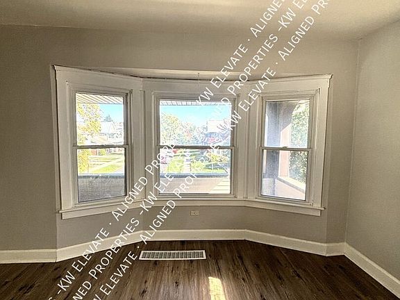 3rd image of 3320 W 110th St #2