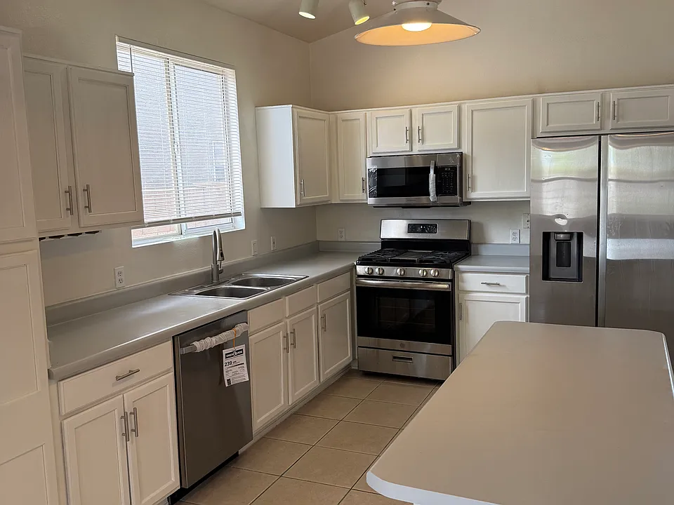 16080 W Maricopa St