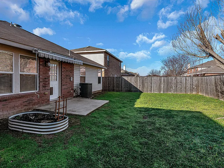 1817 Kittredge Way — Photo 18