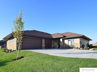 1015 Accolade Ln, Lincoln, NE 68521
