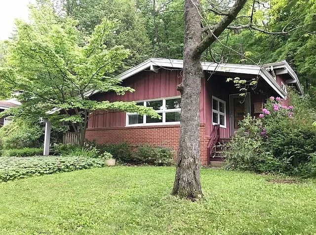 438 Glenn Rd photo 1
